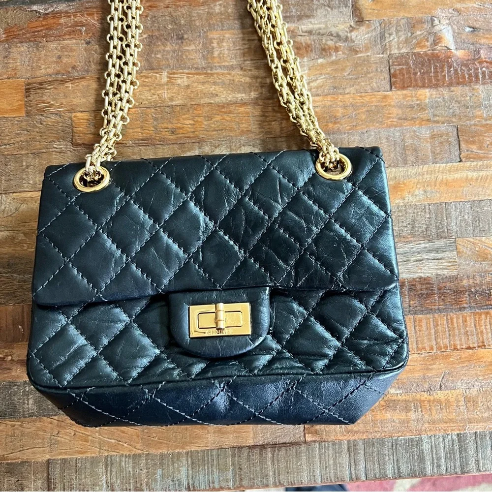 CHANEL Aged Calfskin Quilted 2.55 Reissue Mini Flap Black - Picture 4 of 17